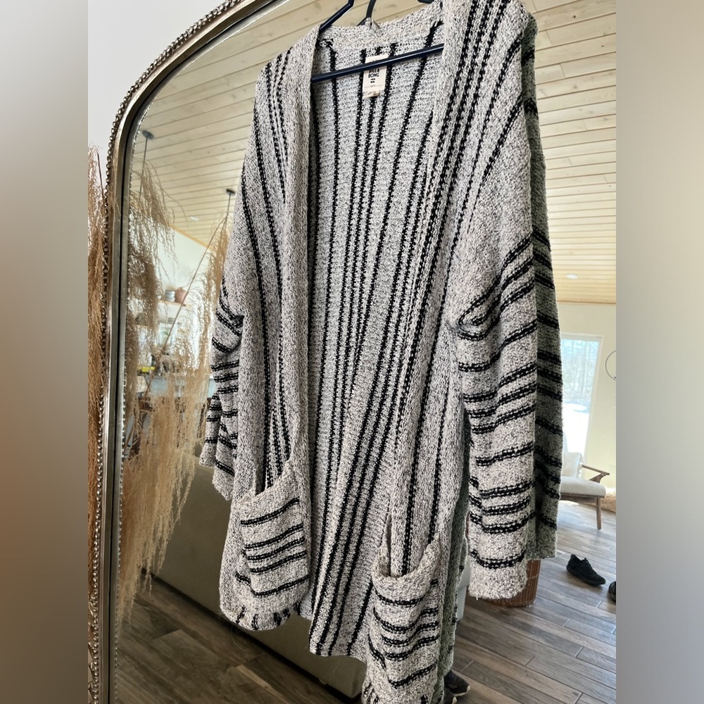 Billabong open front striped beach cardigan.